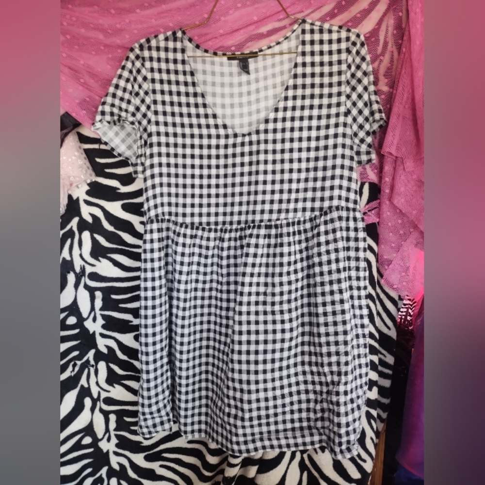 Forever 21 casual dress / Gingham babydoll dress women size  L